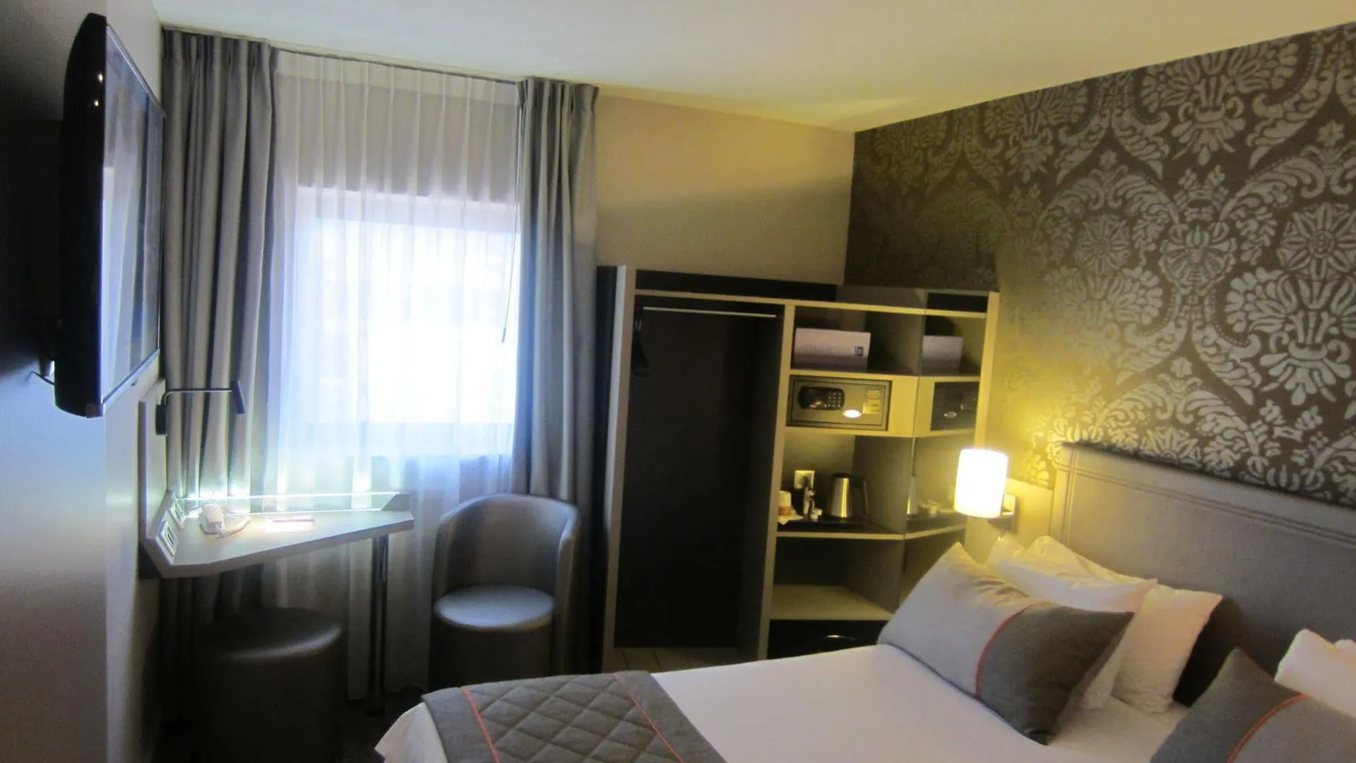 17 Batignolles 3* Paris